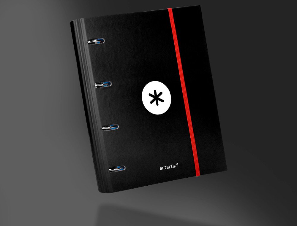 CARPETA CON RECAMBIO LIDERPAPEL ANTARTIK A4 CUADRO 5MM FORRADA 4 ANILLAS 40MM REDONDAS COLOR NEGRA